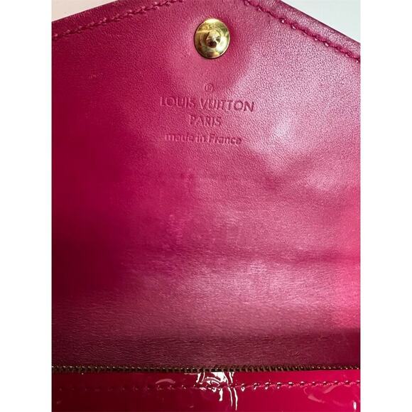 Louis Vuitton Sarah  Vernis  Magenta Wallet - Picture 5 of 14
